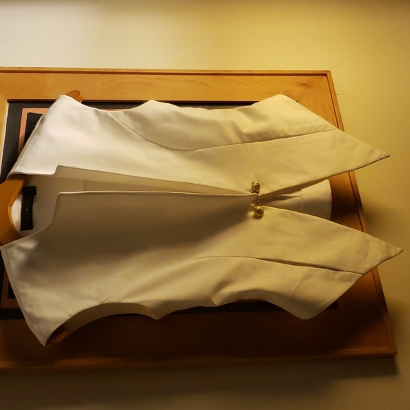 STELLA JAMIE Sophisticated VEST with Gold chain latching buttons SZ x-small - Picture 3 of 7